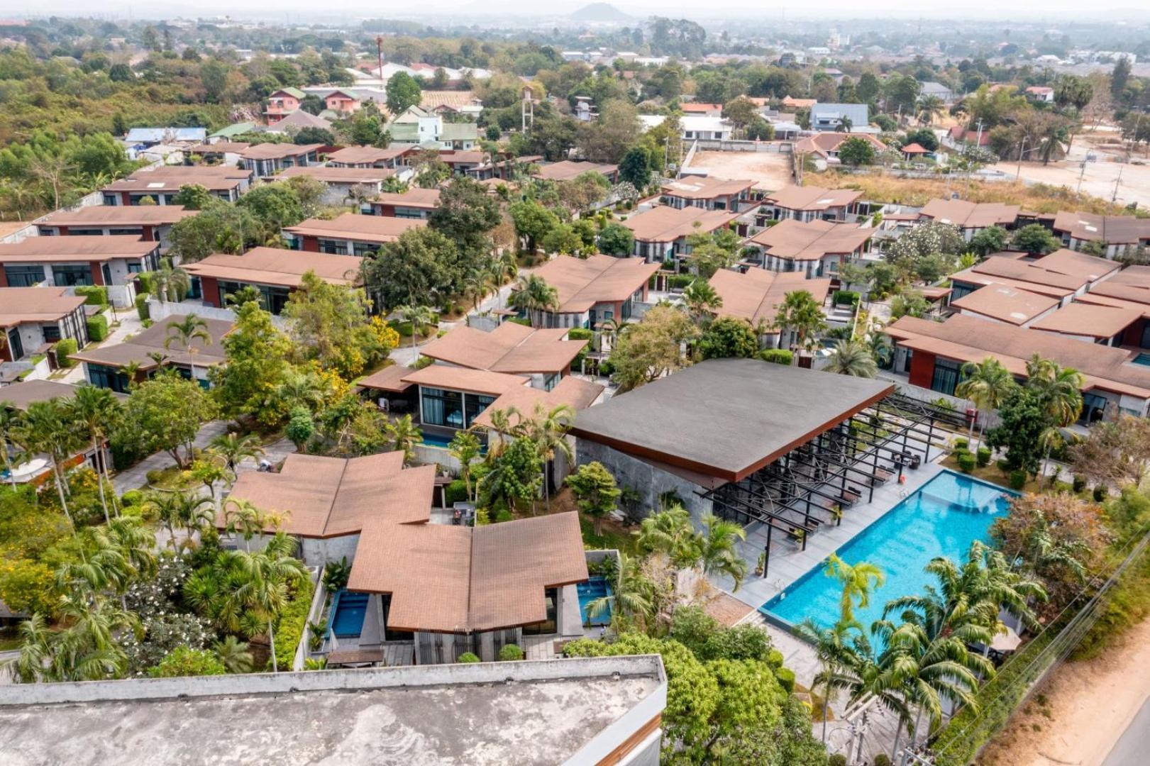 Sea Two Pool Pattaya Курортный комплекс Джомтьен